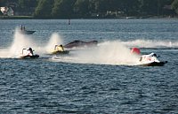 F2-QH2-chasing down front runner #81.jpg