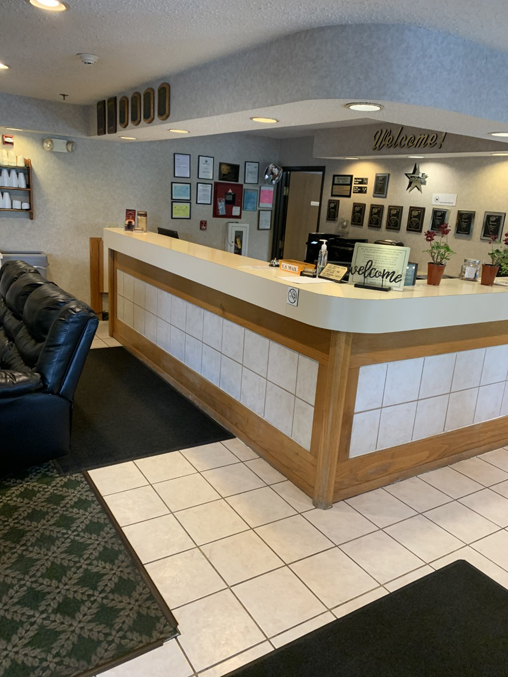 New Martinsville Inn Hotel Lobby